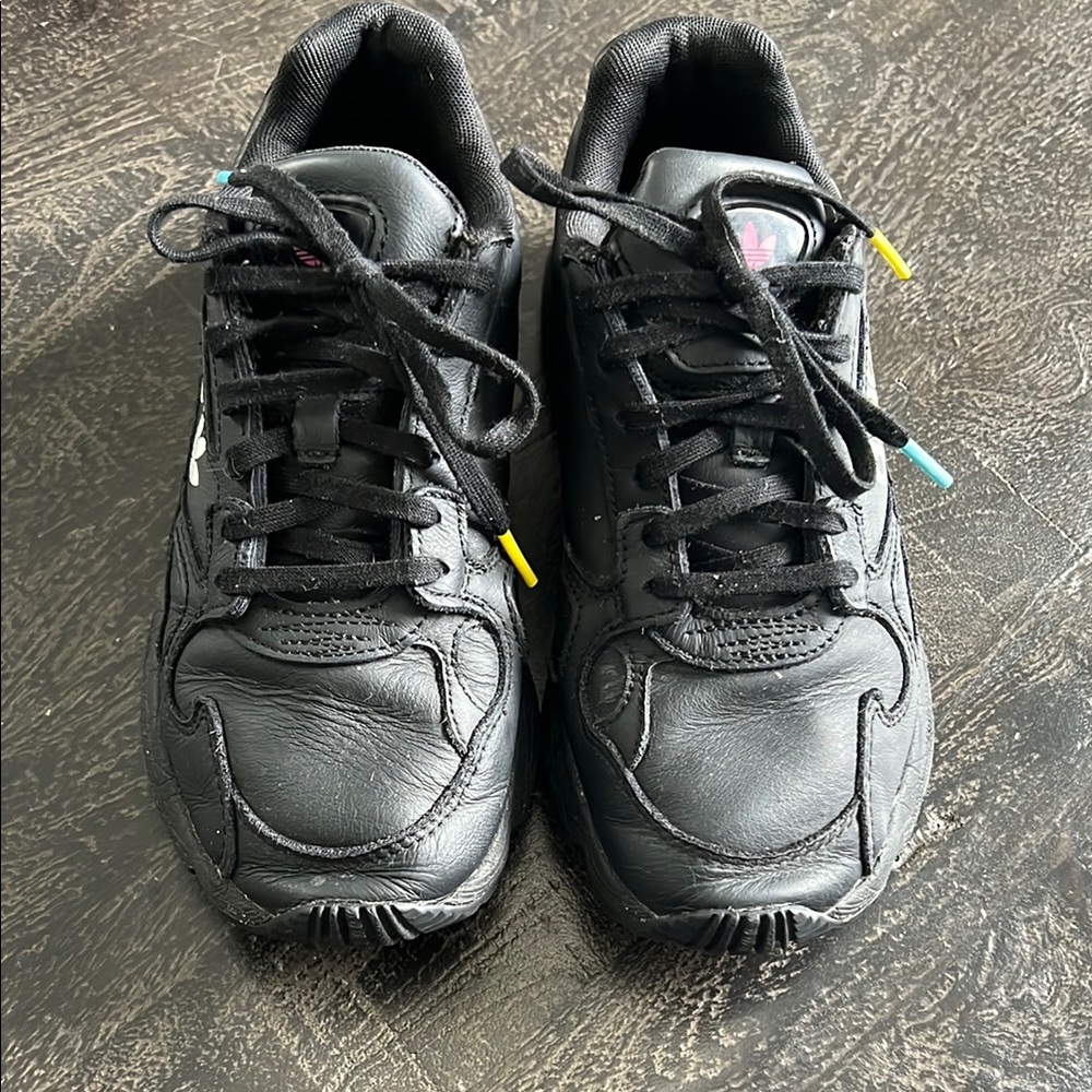 Adidas Torsion Black Sneakers - Picture 2 of 8